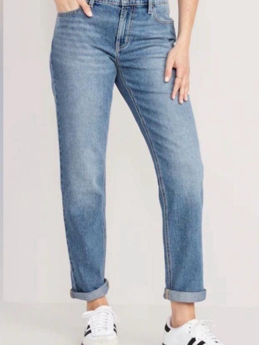 Old Navy Mid-Rise Boyfriend Straight Jeans - Size 2